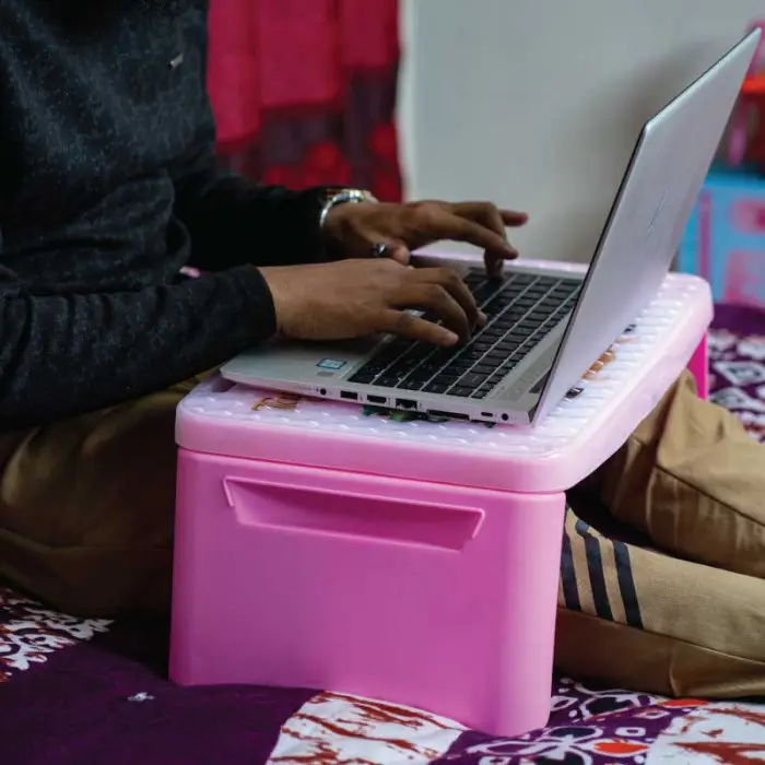Portable Desk Table with Storage - Image 4